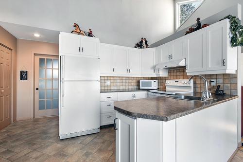 Cuisine - 11 Rue Karine, Saint-Jean-De-Matha, QC - Indoor Photo Showing Kitchen