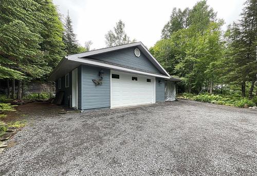 Garage - 11 Rue Karine, Saint-Jean-De-Matha, QC - Outdoor With Exterior