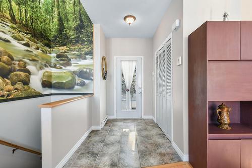 Hall d'entrée/Vestibule - 11 Rue Karine, Saint-Jean-De-Matha, QC - Indoor Photo Showing Other Room