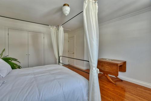 Chambre à coucher - 24 Ch. De Bayon, Lorraine, QC - Indoor Photo Showing Bedroom