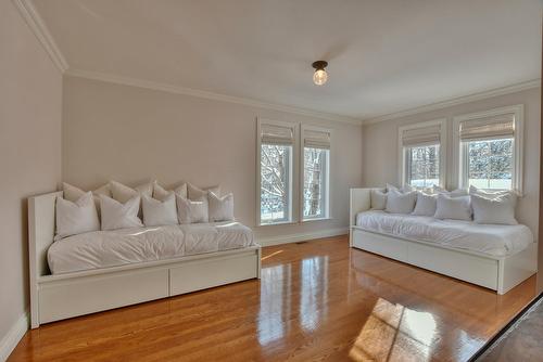 Chambre à coucher - 24 Ch. De Bayon, Lorraine, QC - Indoor Photo Showing Bedroom