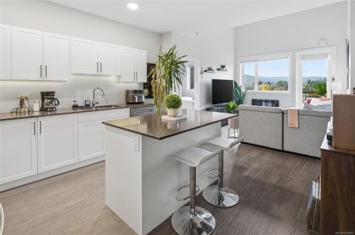 610-2843 Jacklin Rd  Langford, BC V9B 4P4