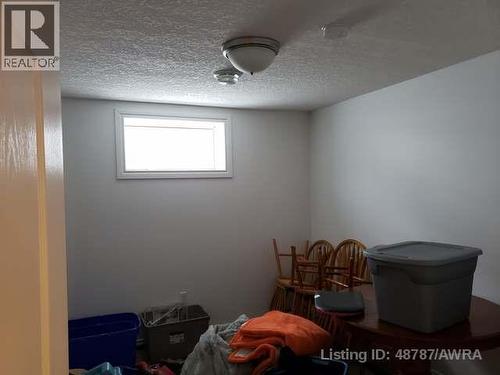 10850 98 Ave, Grande Cache, AB - Indoor