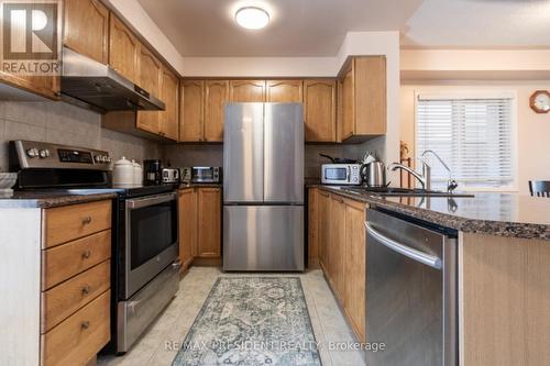 2957 Jackson Drive, Burlington, ON - Indoor Photo Showing Kitchen