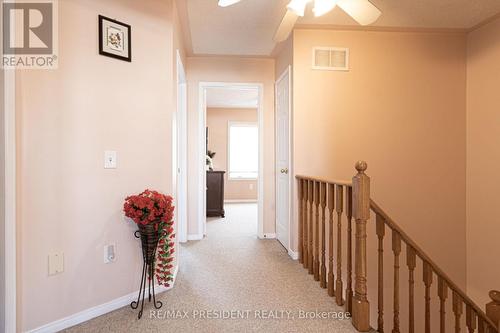 2957 Jackson Drive, Burlington, ON - Indoor Photo Showing Other Room