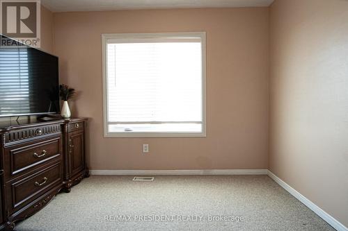 2957 Jackson Drive, Burlington, ON - Indoor