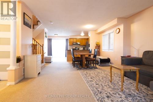 2957 Jackson Drive, Burlington, ON - Indoor