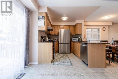 2957 Jackson Drive, Burlington, ON - Indoor Photo Showing Kitchen