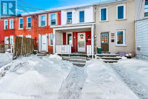 163 OLIVE AVENUE  Oshawa, ON L1H 2P1