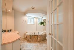 Ensuite bathroom - 