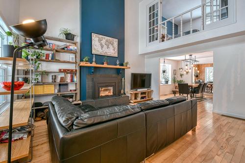 Living room - 4630 Ch. De La Doncaster, Sainte-Adèle, QC - Indoor Photo Showing Living Room With Fireplace