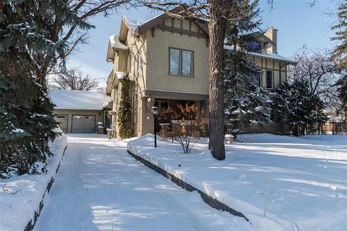 134 Harrow St, Winnipeg, MB 