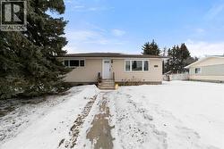 5228 53 Avenue  Viking, AB T0B 4N0