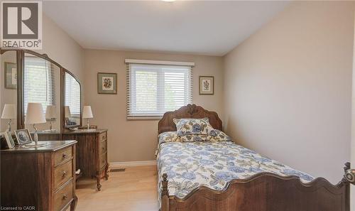 400 Foxhunt Place, Waterloo, ON - Indoor Photo Showing Bedroom