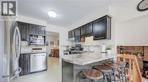 400 Foxhunt Place, Waterloo, ON - Indoor Photo Showing Kitchen