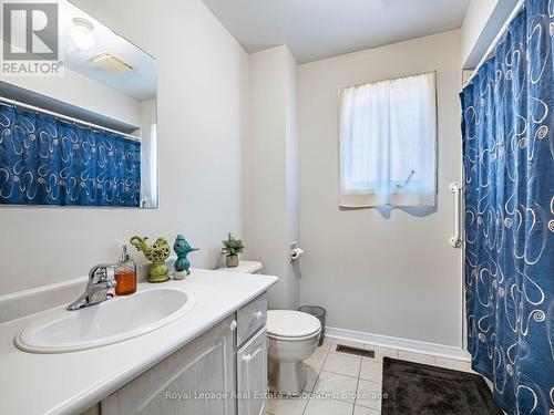 6033 Duford Drive, Mississauga, ON - Indoor Photo Showing Bathroom