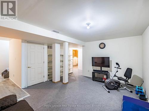 6033 Duford Drive, Mississauga, ON - Indoor