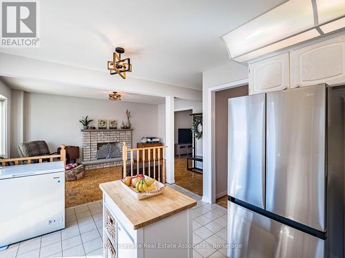 6033 Duford Drive, Mississauga, ON - Indoor With Fireplace