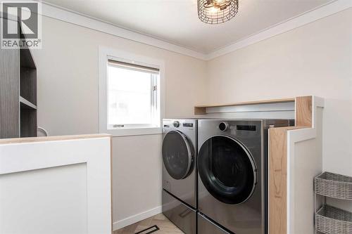 10 Pickwick Lane, Lacombe, AB - Indoor Photo Showing Laundry Room