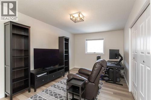 10 Pickwick Lane, Lacombe, AB - Indoor