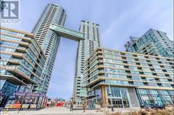935 - 15 ICEBOAT TERRACE  Toronto, ON M5V 4A5