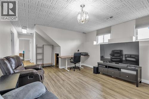 9883 Athens Road Se, Calgary, AB - Indoor