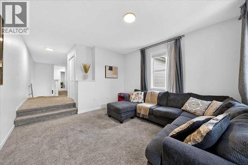 Family room - 43 Chaparral Valley Common Se, Calgary, AB - Indoor Photo Showing Living Room