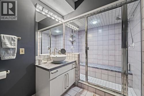 103 Stratton Park Sw, Calgary, AB - Indoor Photo Showing Bathroom