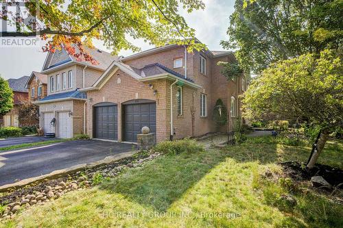 483 MENCZEL CRESCENT  Newmarket, ON L3X 2P6