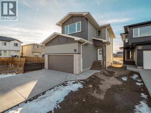 224 Blackwolf Place N  Lethbridge, AB T1H 7J2