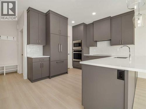 224 Blackwolf Place N, Lethbridge, AB - Indoor Photo Showing Kitchen