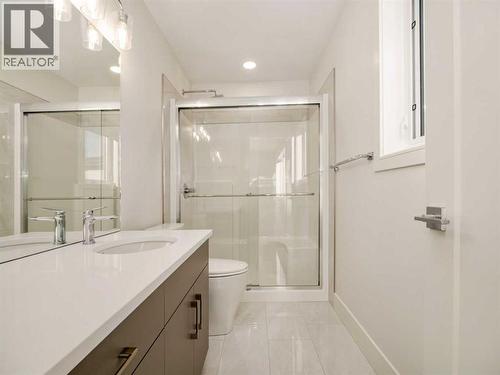 224 Blackwolf Place N, Lethbridge, AB - Indoor Photo Showing Bathroom