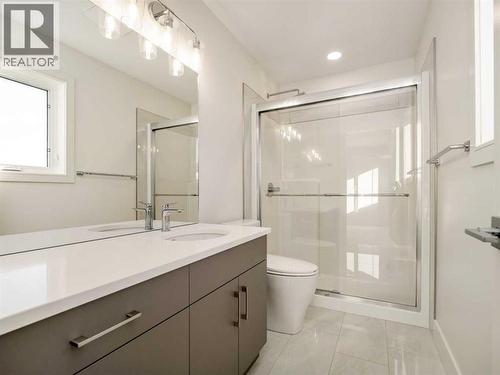 224 Blackwolf Place N, Lethbridge, AB - Indoor Photo Showing Bathroom