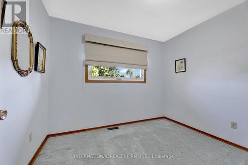 33 Ridgeway Avenue, Guelph, ON - Indoor Photo Showing Other Room