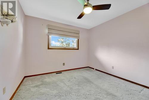 33 Ridgeway Avenue, Guelph, ON - Indoor Photo Showing Other Room