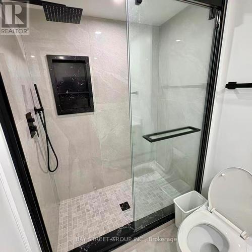 2513 Benedet Drive, Mississauga, ON - Indoor Photo Showing Bathroom