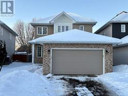 106 CEDAR VALLEY DRIVE  Ottawa, ON K2M 3A3