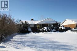 51 GLENGARRY Road  St. Catharines, ON L2T 2V4