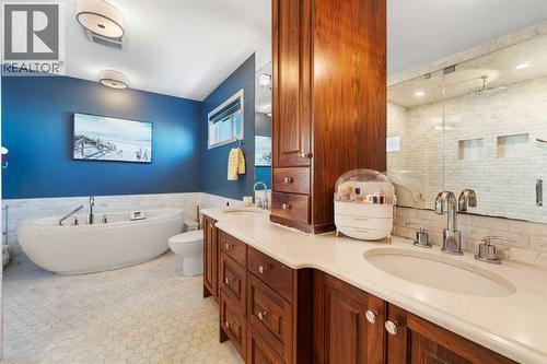128 Auburn Bay Avenue Se, Calgary, AB - Indoor Photo Showing Bathroom
