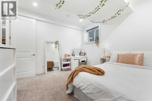 128 Auburn Bay Avenue Se, Calgary, AB - Indoor Photo Showing Bedroom