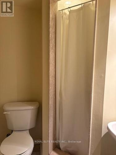 5 Maple Park Way, Markham, ON - Indoor Photo Showing Bathroom