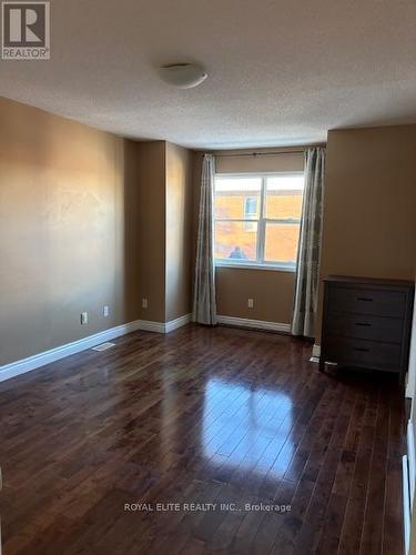 5 Maple Park Way, Markham, ON - Indoor Photo Showing Other Room
