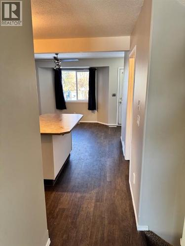 61 Lakeview Close, Blackfalds, AB - Indoor Photo Showing Other Room