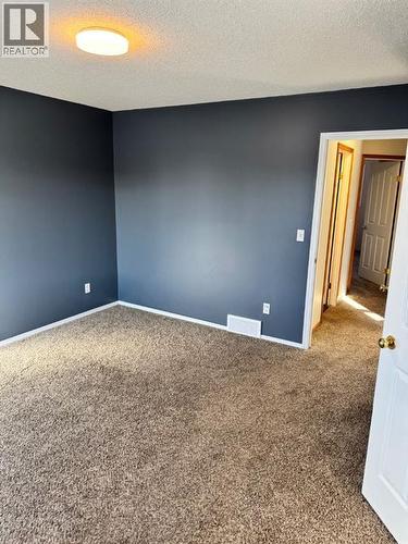 61 Lakeview Close, Blackfalds, AB - Indoor Photo Showing Other Room