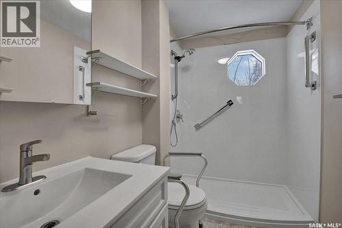 1109 11Th Street W, Saskatoon, SK - Indoor Photo Showing Bathroom