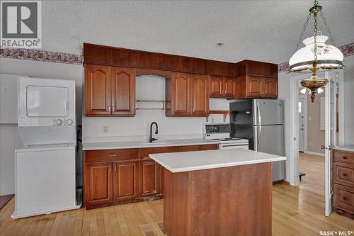 1109 11Th Street W, Saskatoon, SK - Indoor Photo Showing Kitchen
