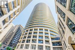 3302 - 25 CARLTON STREET  Toronto, ON M5B 1L2