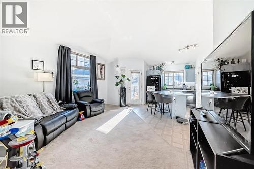 205, 27 Everridge Square Sw, Calgary, AB - Indoor