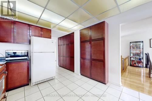 48 Coverdale Crescent, Toronto, ON - Indoor Photo Showing Kitchen