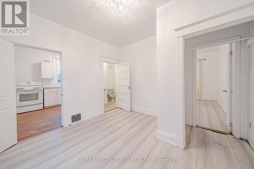 240 Division Street, Oshawa, ON - Indoor
